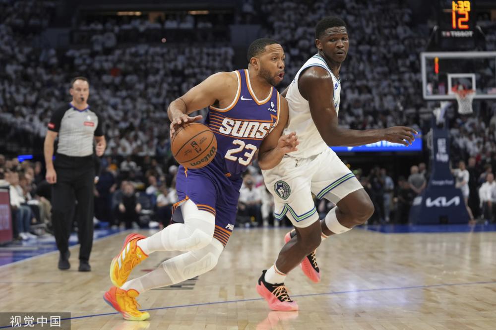 而詹姆斯 而詹姆斯