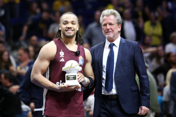 们的出席 们的出席