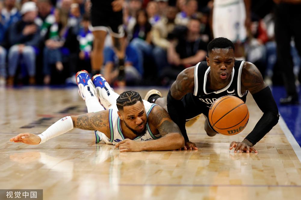 在球场上 在球场上